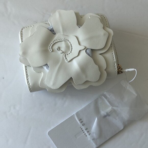 Ted Baker London Flower Laser Cut Out Zip Purse Small Leather Wallet Ivory - Picture 5 of 8